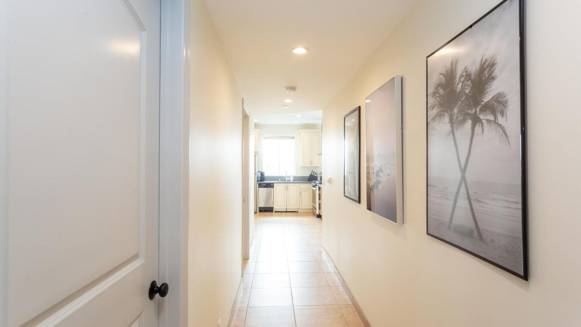 Three-Bedroom Hollywood Condo Los Angeles Bagian luar foto